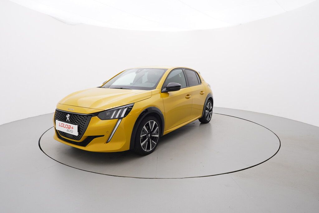 Peugeot 208, GT line 1.2  74 kW - fotka 2