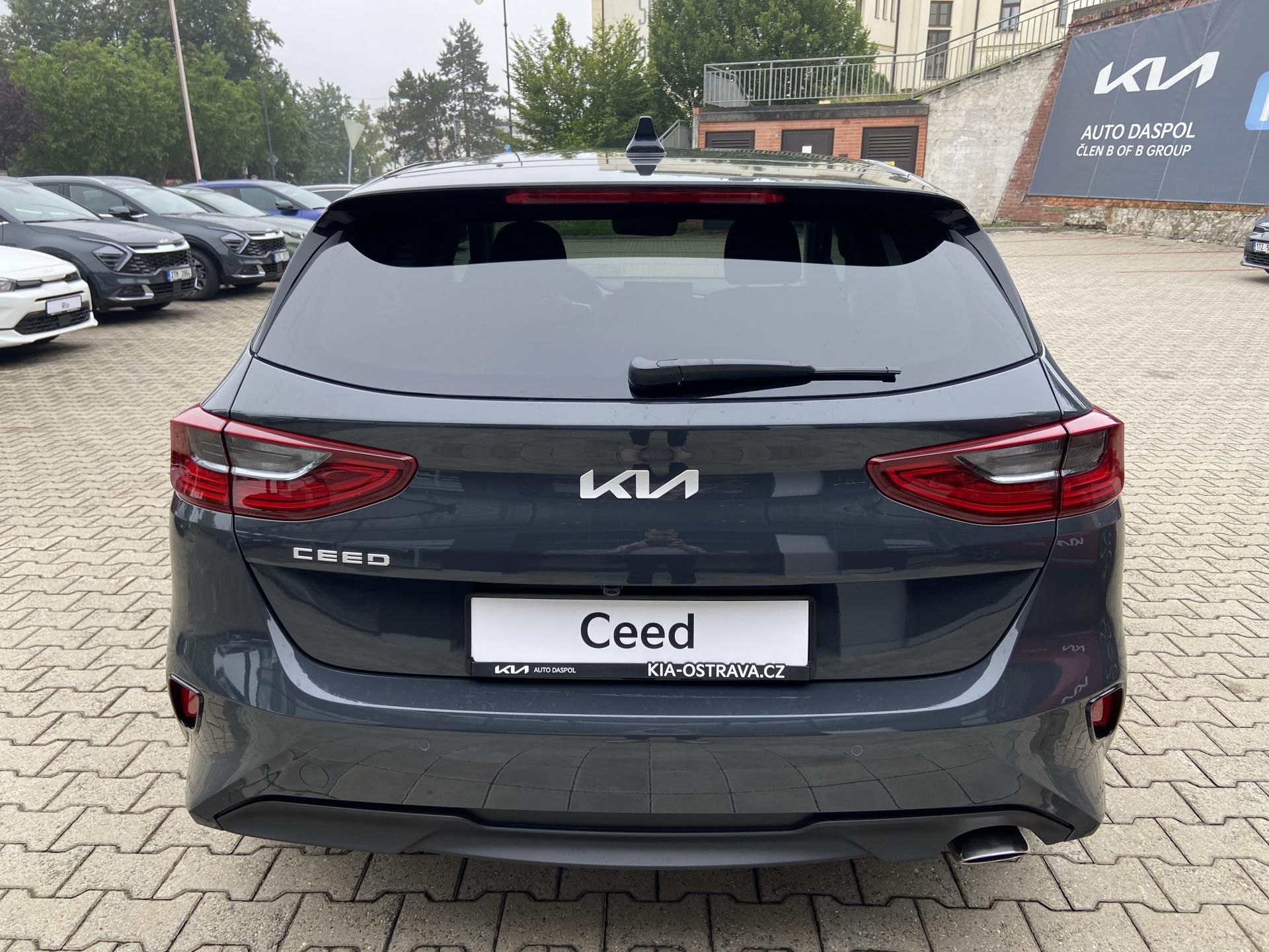 Kia Cee´d, 5HB 1,5 TOP +Business*AKCE* - fotka 4