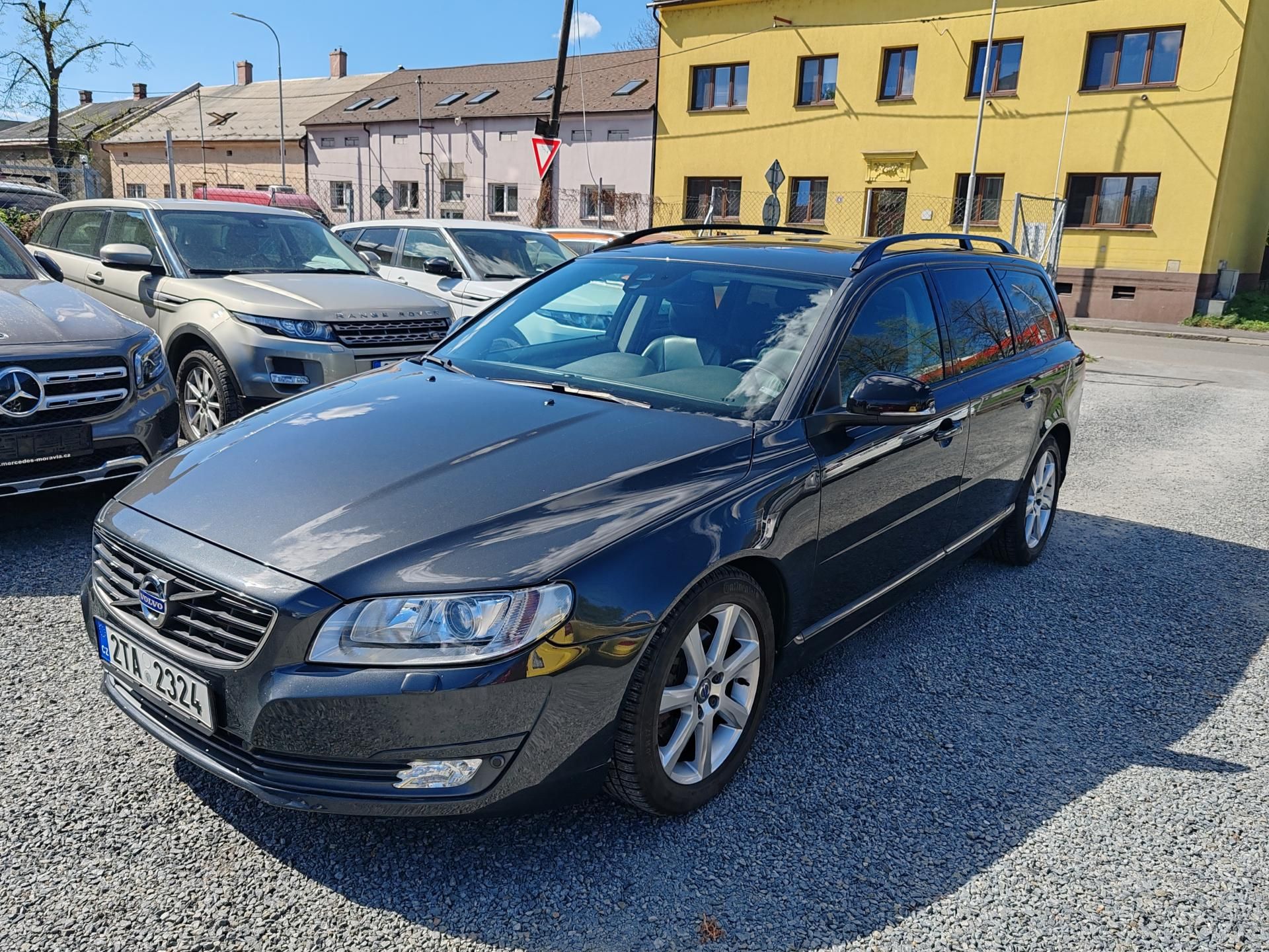 Volvo V70, 2.0 D4 Automat - fotka 2