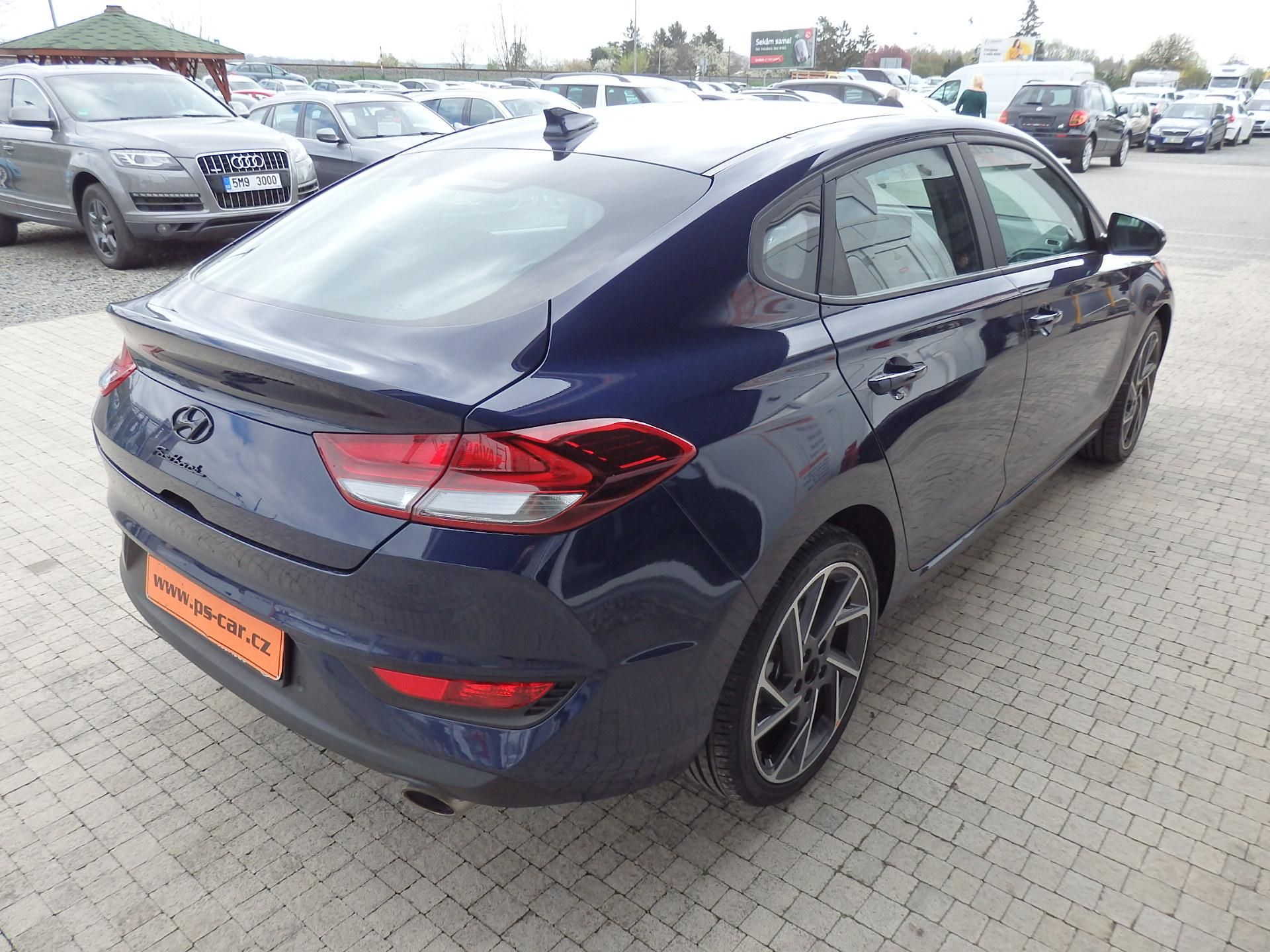 Hyundai i30, FASTBACK 1.0 T-GDI KLIMA, ESP - fotka 3