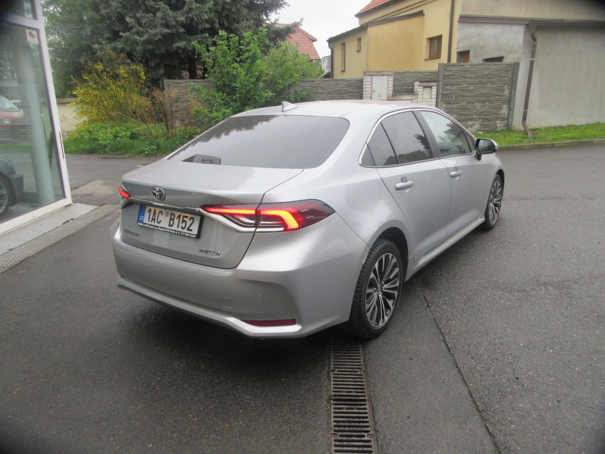 Toyota Corolla, TS 1.8 HEV - fotka 5