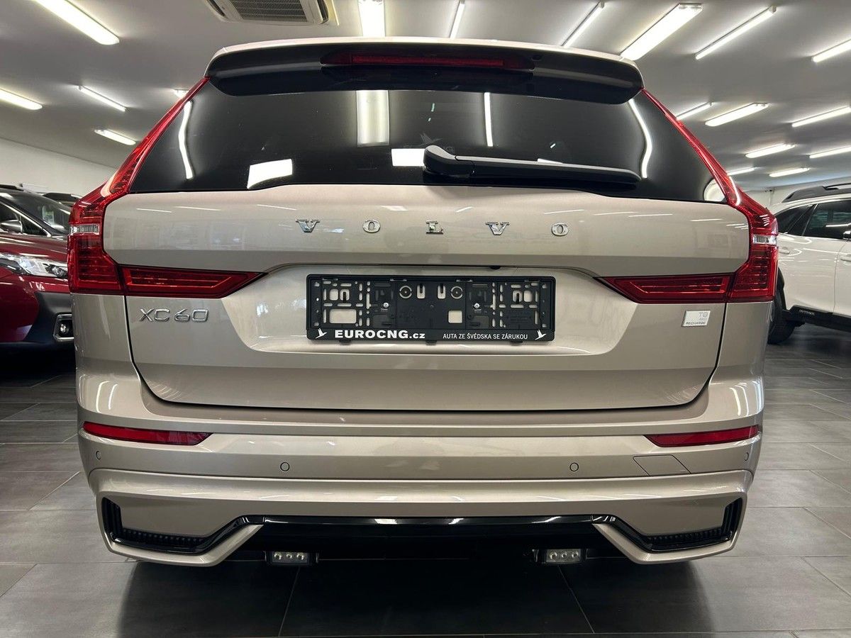 Volvo XC60, T8 AWD Ultimate+ DARK záruka - fotka 5