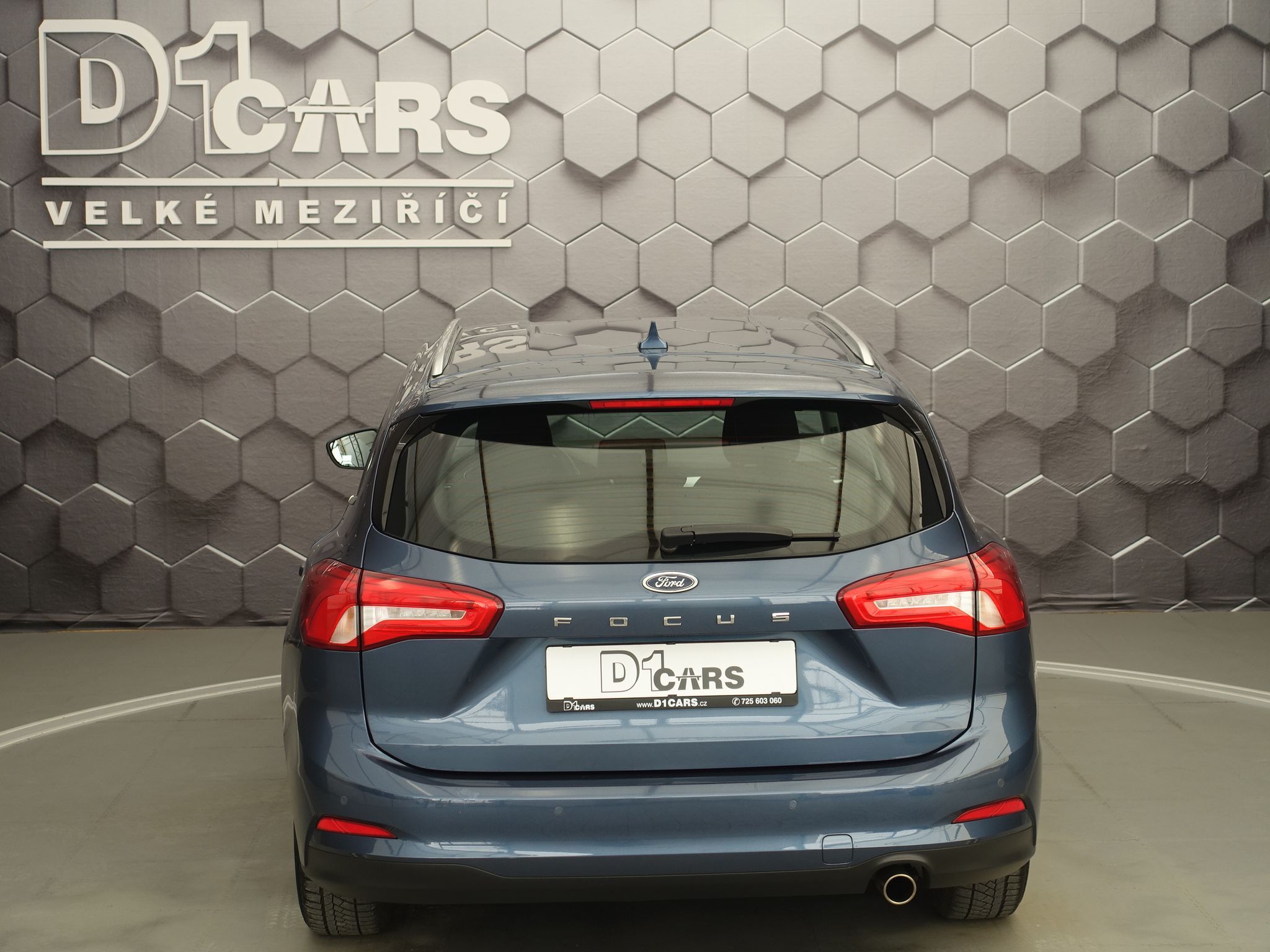 Ford Focus, 1.0 EcoBoost ZIMNÍ PAKET - fotka 4