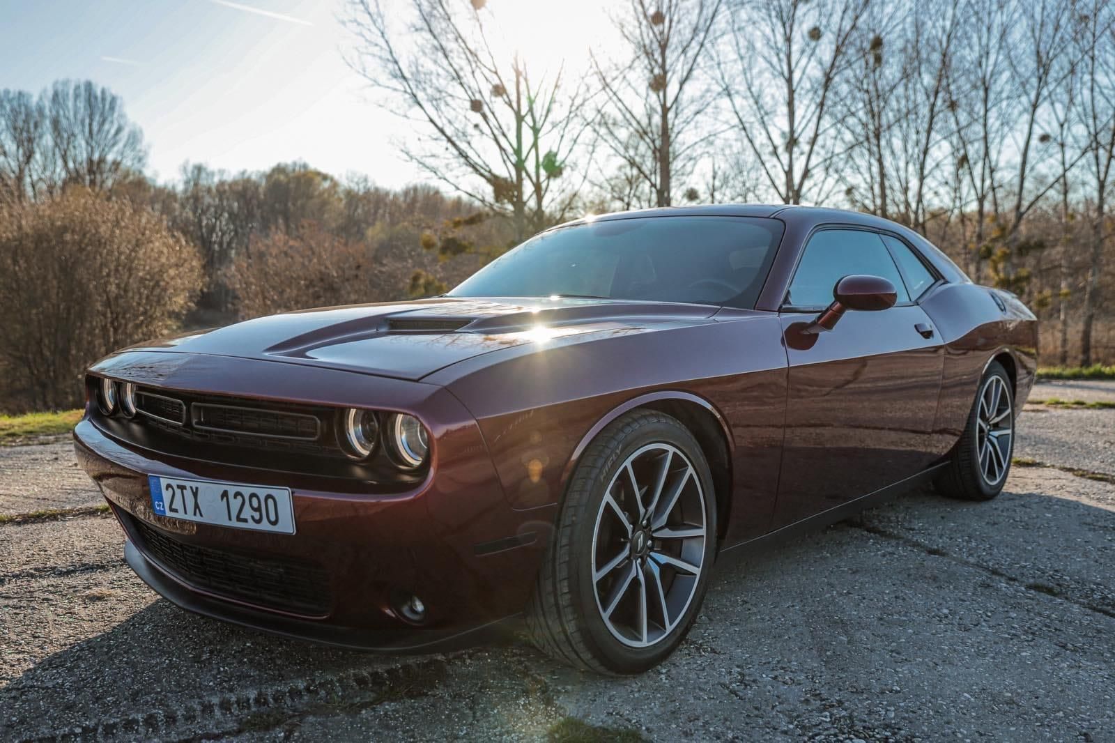 Dodge Challenger, 3.6 V6 SXT Automat - fotka 4