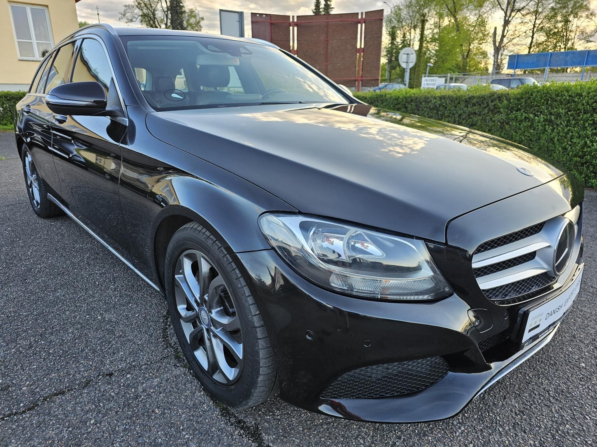 Mercedes-Benz Třídy C, C220D 125kW 4MATIC 7G AIRMATIC - fotka 3