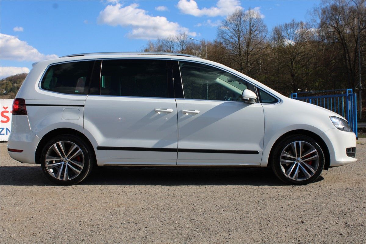 Volkswagen Sharan, 2,0 TDI  HIGHLINE,DSG,TAŽNÉ - fotka 4