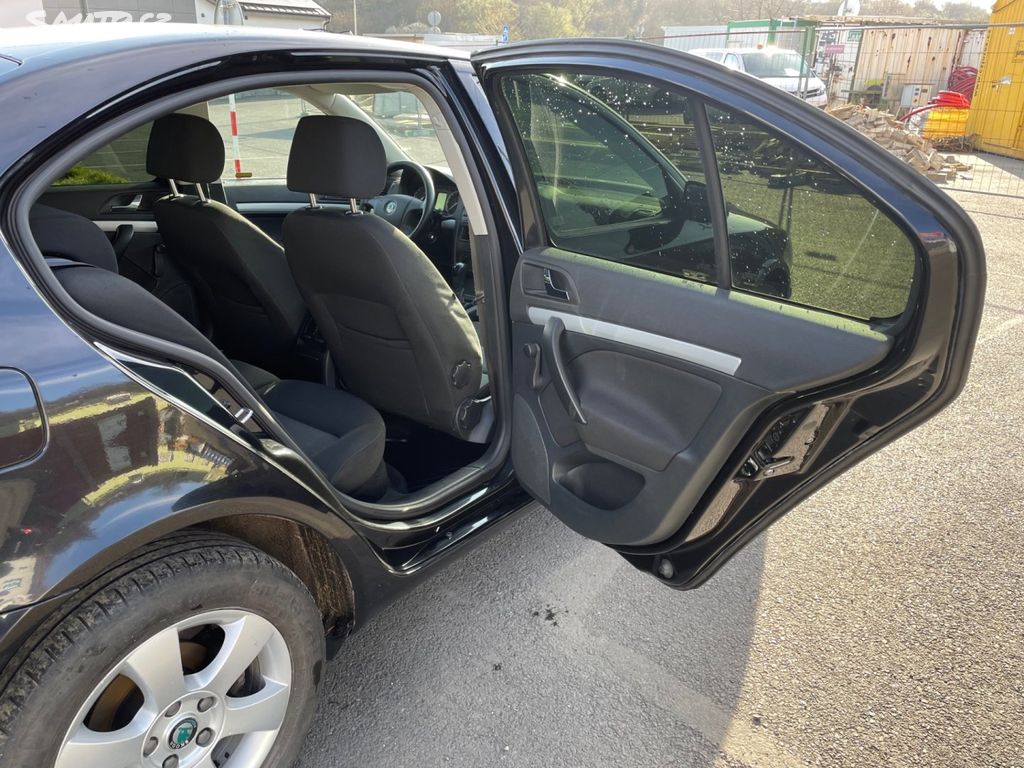 Škoda Octavia, 1,9 TDi 77kW, SERVISKA