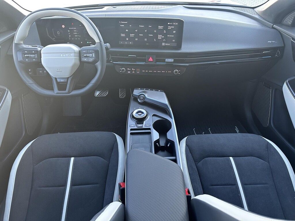 Kia EV6, GT LINE 84 kWh + HEAT+TECH+MER - fotka 5