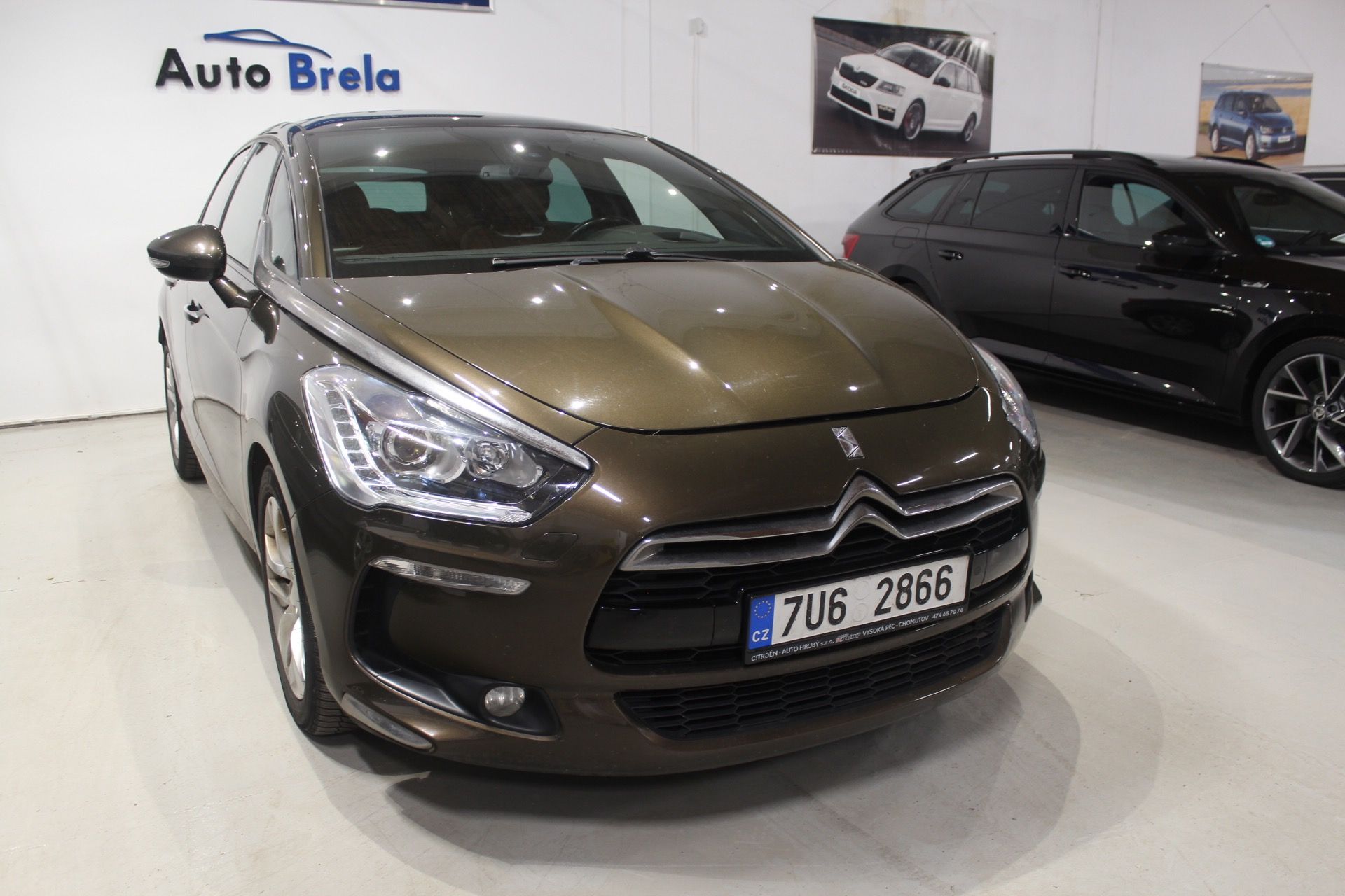 Citroën DS5, 2.0HDI 120kW Automat Navi ČR - fotka 2