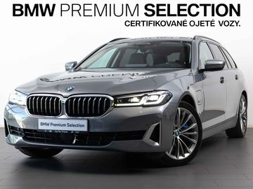 530e xDrive Touring