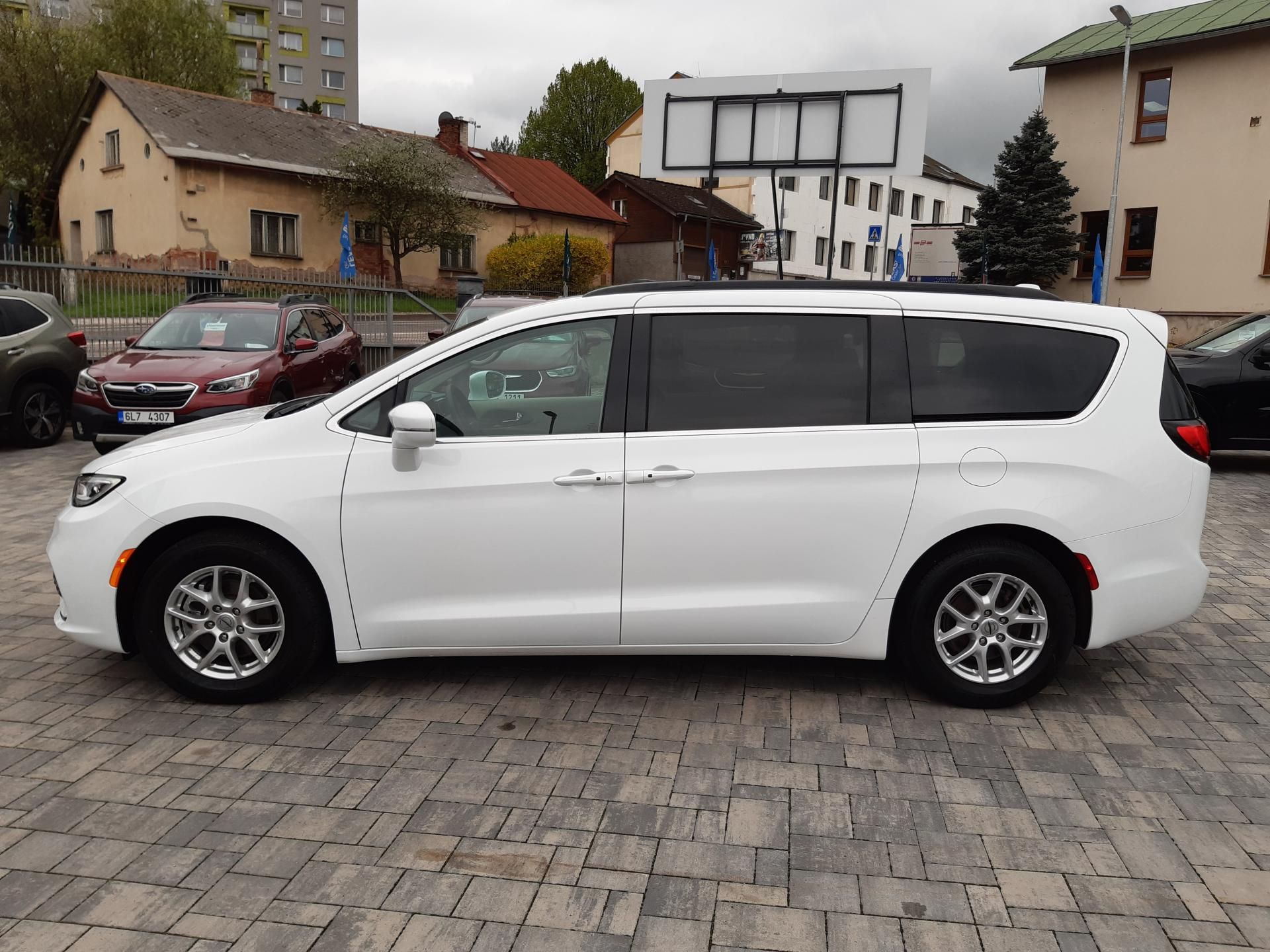 Chrysler Pacifica, 3,6L V6,Top výbava, nový model - fotka 4