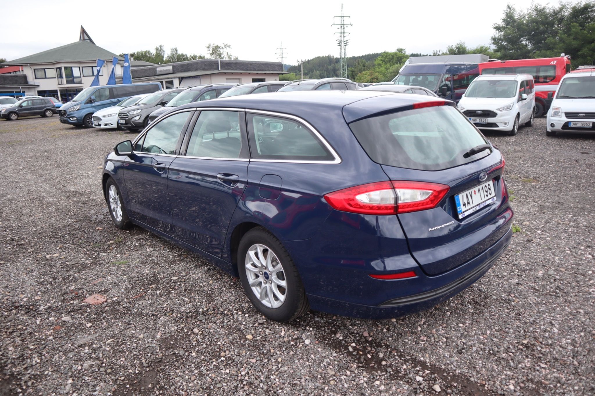 Ford Mondeo, 1.5 TDCi 88 kW 120 k manuál - fotka 3