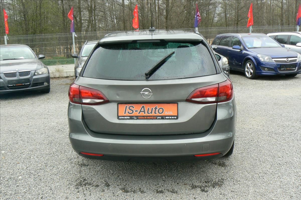 Opel Astra, 1,5 CDTi SPORTS TOURER AUTOMAT - fotka 4