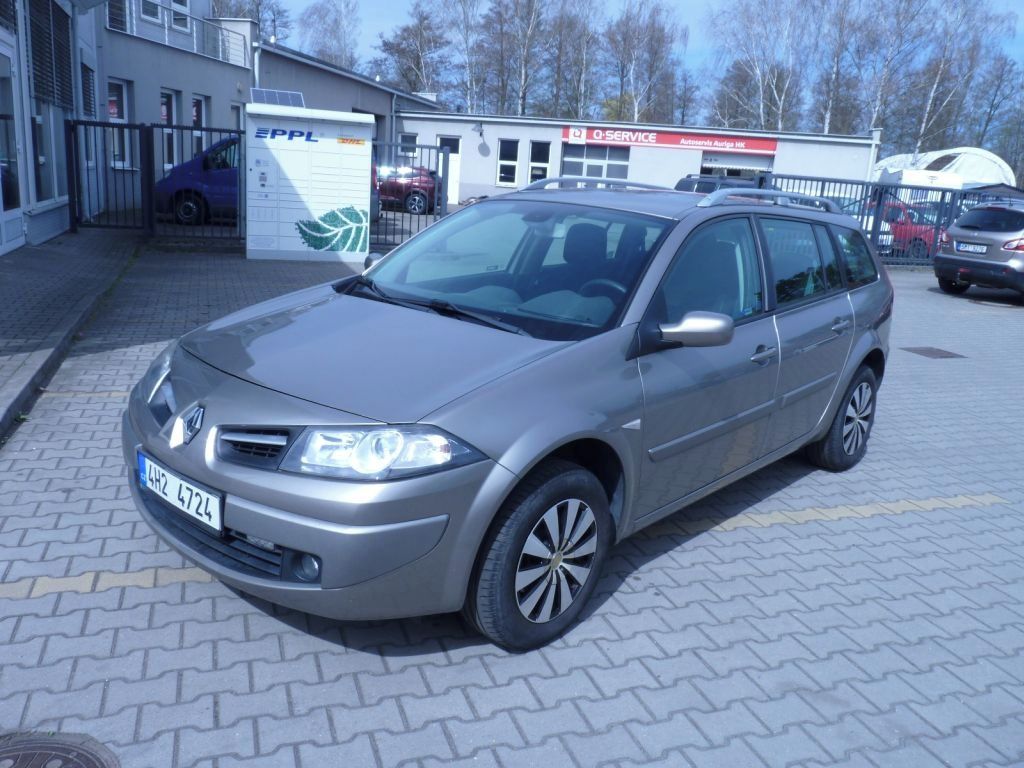 Renault Mégane, 1.6i 82kW kombi ČR - fotka 2