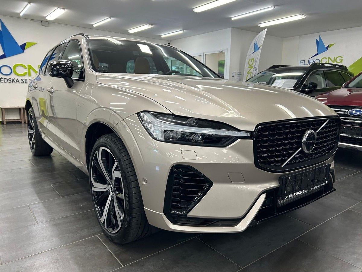 Volvo XC60, T8 AWD Ultimate+ DARK záruka