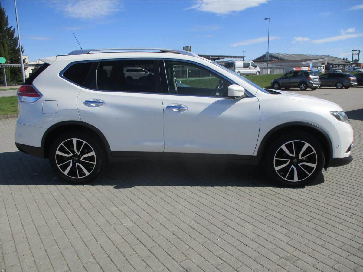 Nissan X-Trail, 1,6 dCi 130 Tekna Automat Pano - fotka 5