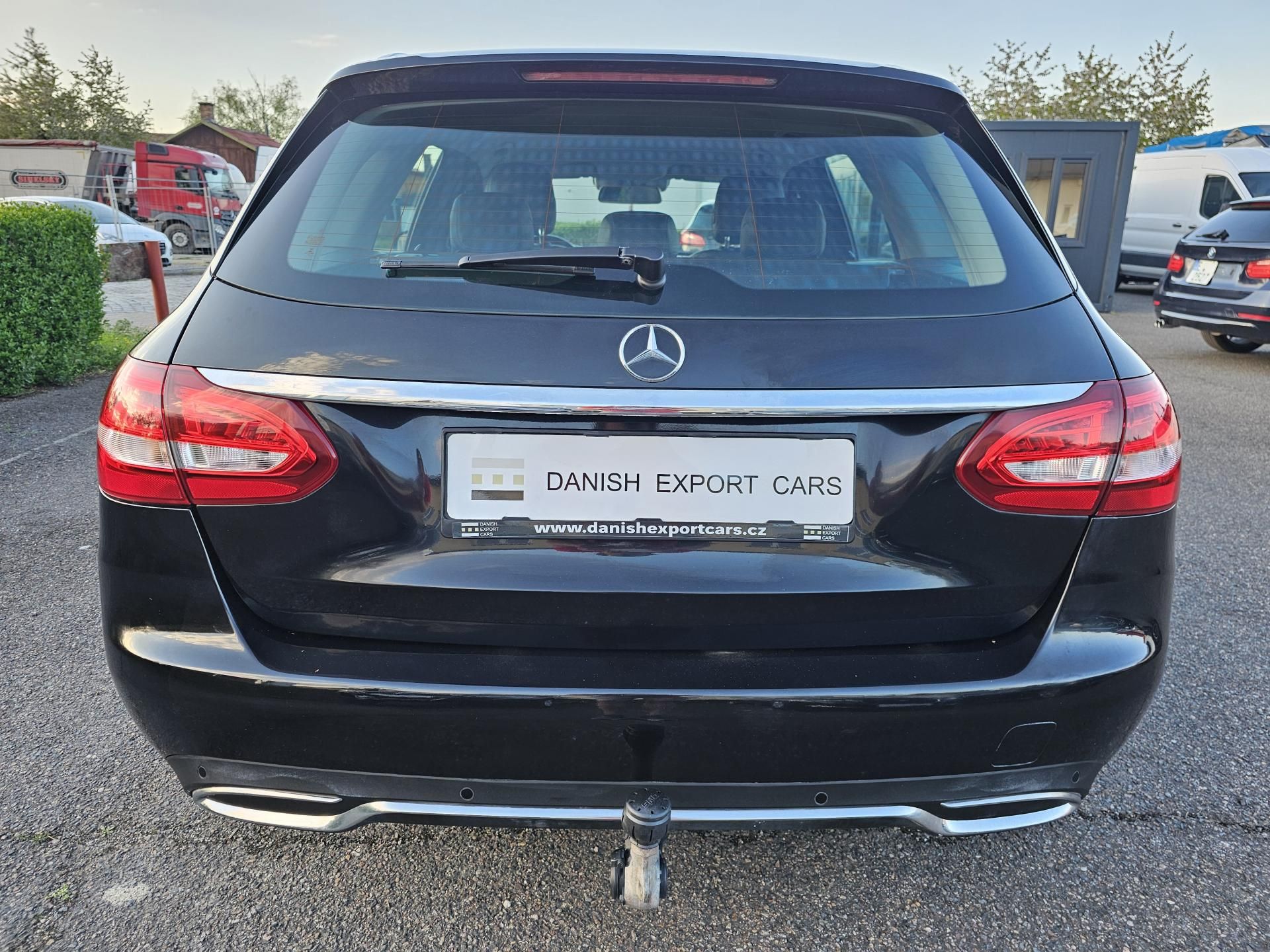Mercedes-Benz Třídy C, C220D 125kW 4MATIC 7G AIRMATIC - fotka 6