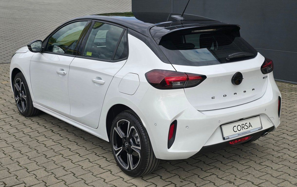 Opel Corsa, Hybrid GS 1.2 TURBO (81kW) - fotka 6