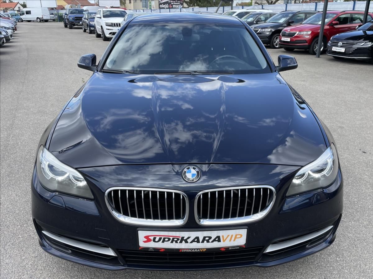 BMW Řada 5, 520d xDrive Xenon*Navi*Kamera - fotka 2