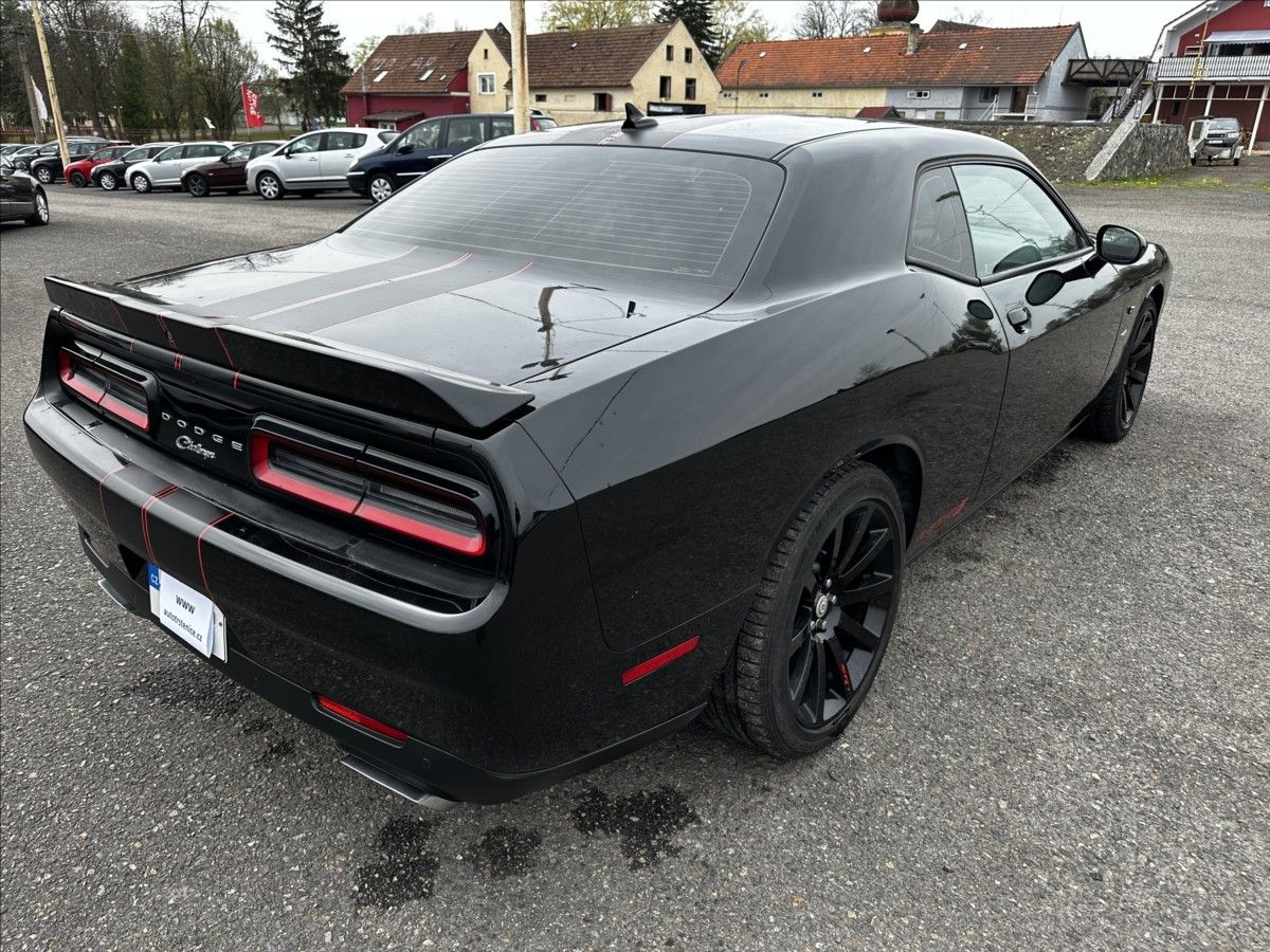Dodge Challenger, 5,7 Sxt 5.7L 8V - MANUÁL - - fotka 5