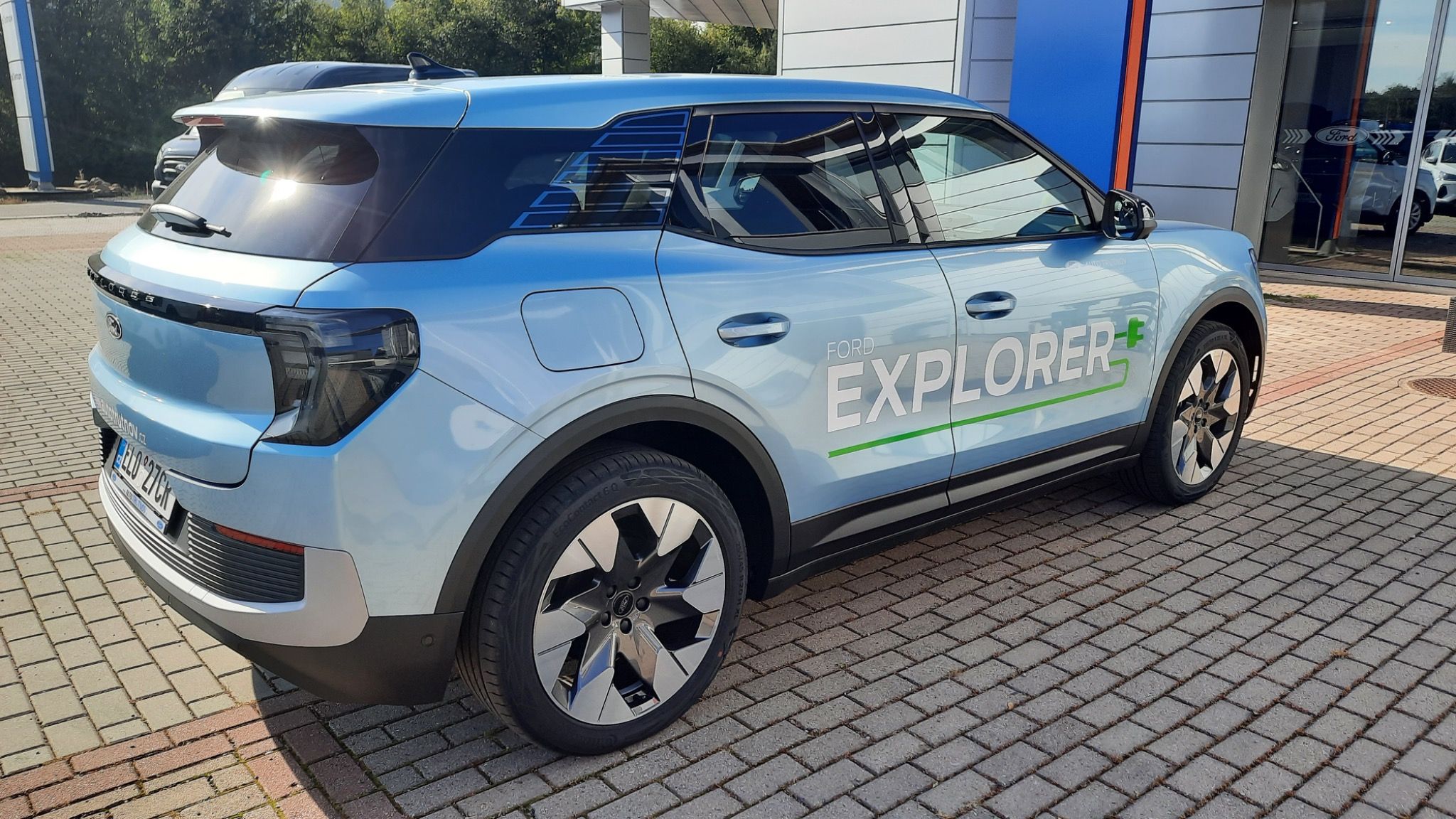 Ford Explorer, BEV 210 kW 77 kWh Premium RWD - fotka 5