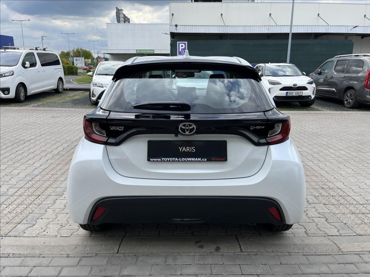 Toyota Yaris, 1,5 Yaris  HEV116  Comfort - fotka 6