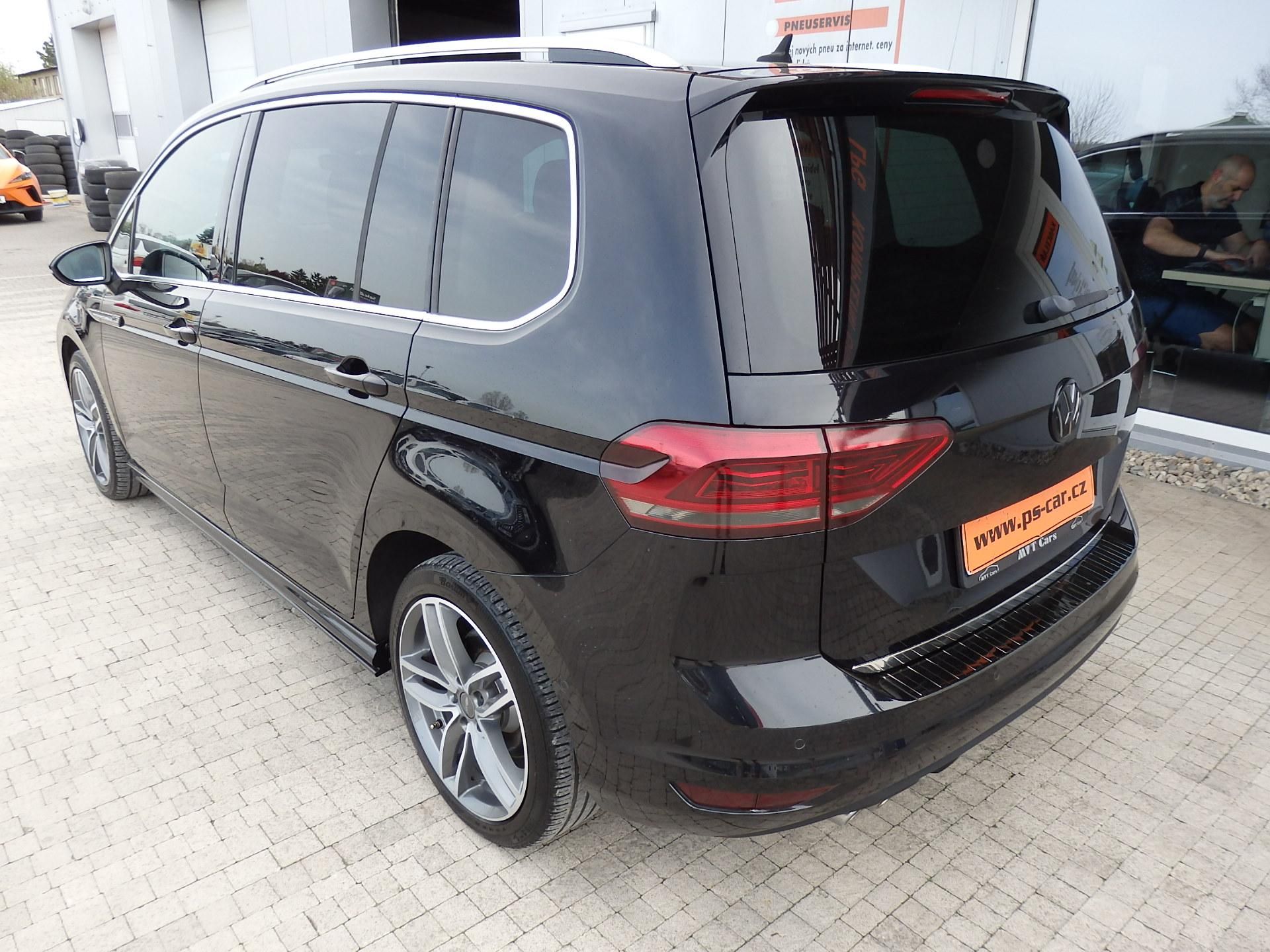 Volkswagen Touran, 2,0 TDI 140kW HIGHLINE,DSG LED - fotka 5