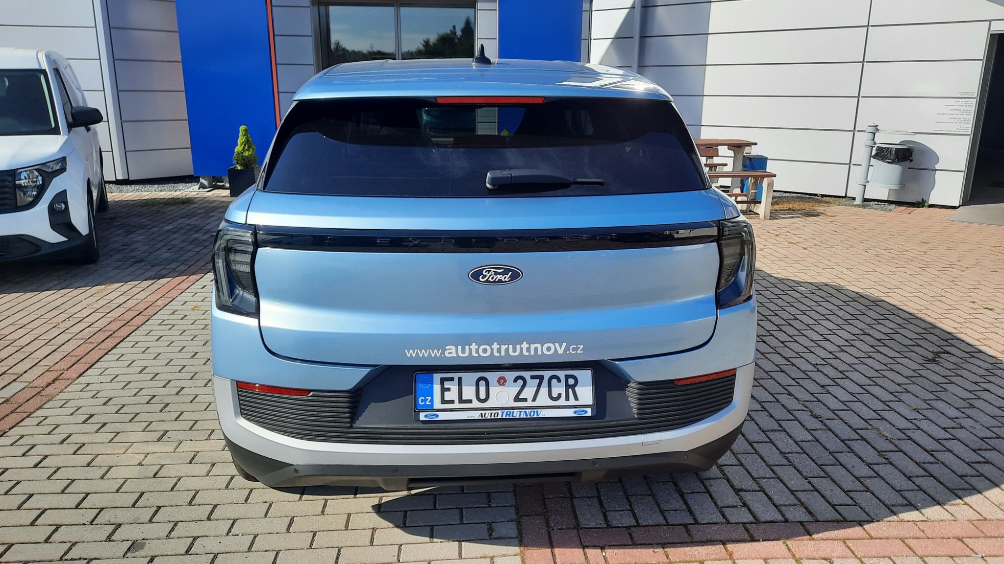 Ford Explorer, BEV 210 kW 77 kWh Premium RWD - fotka 4