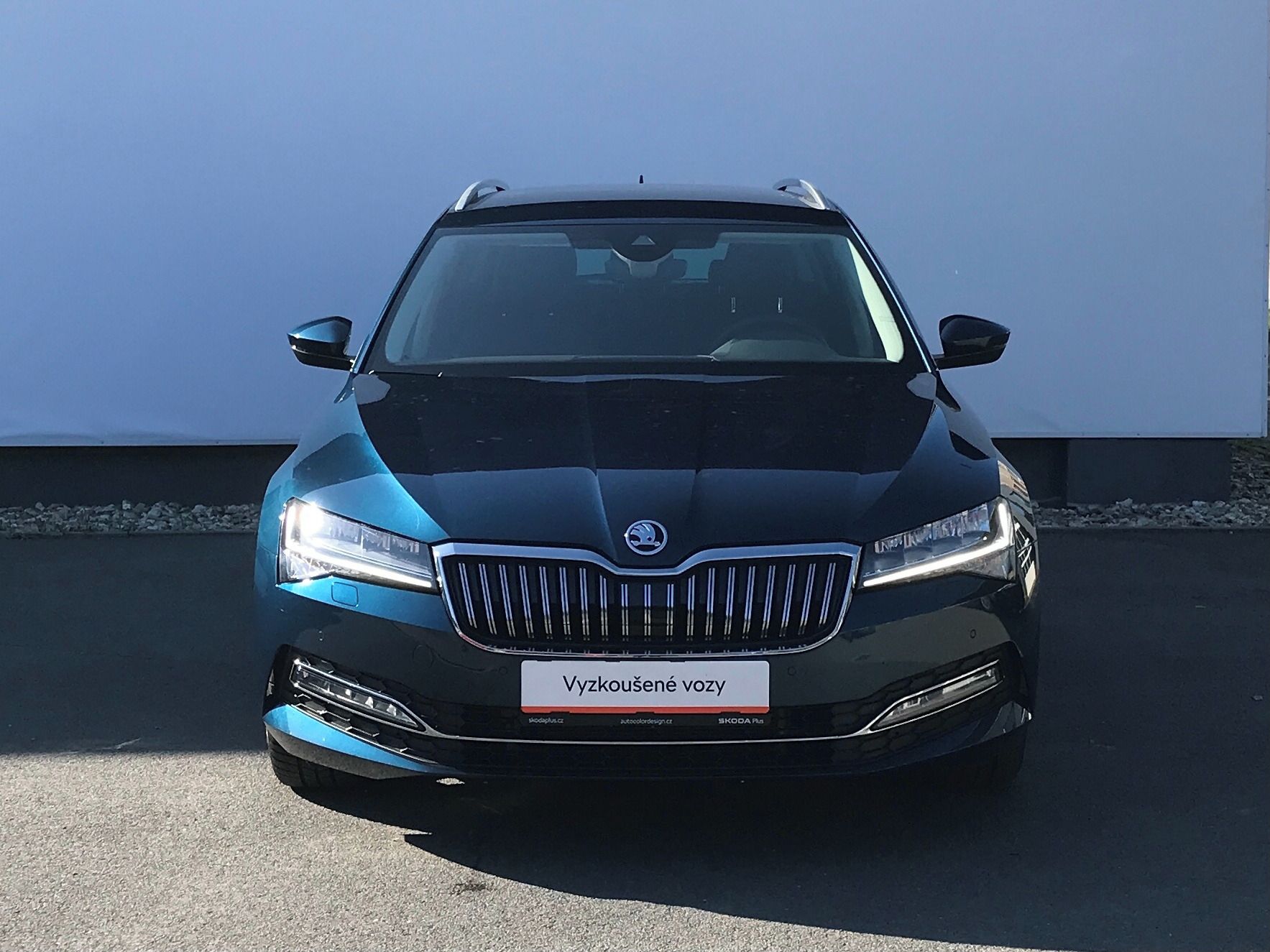 Škoda Superb, 2.0TDi 110kW 7°DSG STYLE+TAŹNÉ - fotka 4