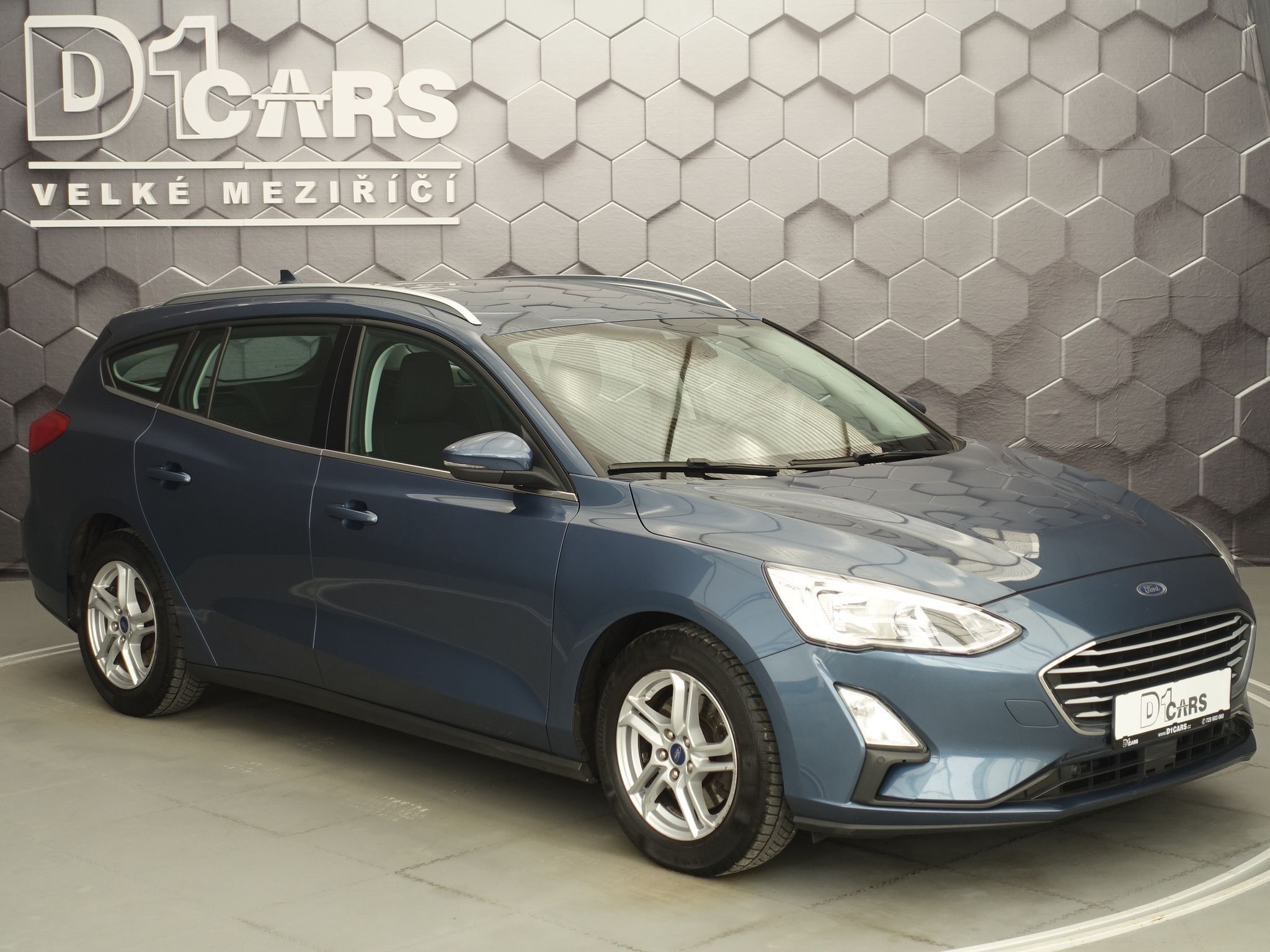 Ford Focus, 1.0 EcoBoost ZIMNÍ PAKET - fotka 6