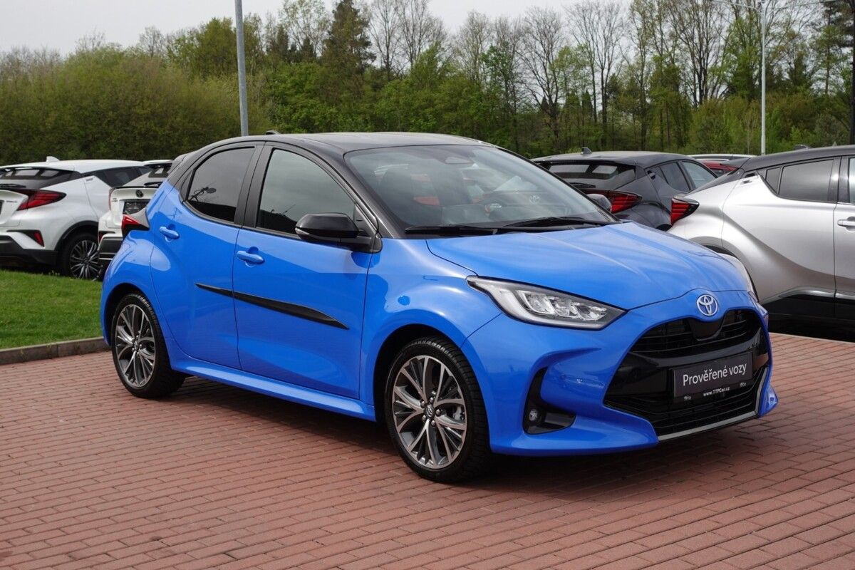 Toyota Yaris, HSD Premiere Edition druhá sad - fotka 3