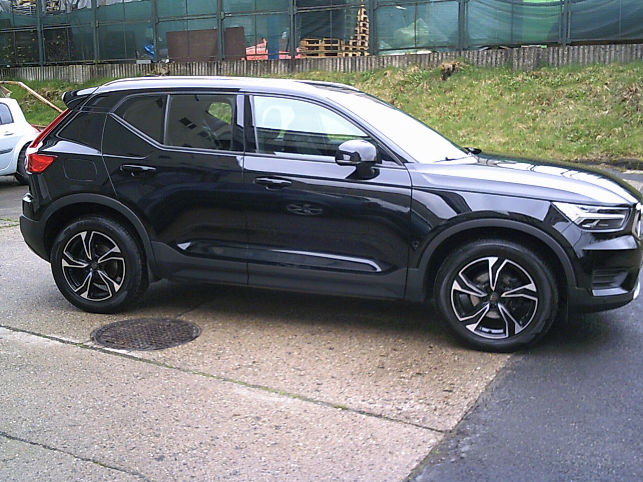 Volvo XC40, D3 ///MOMENTUM/// - fotka 4