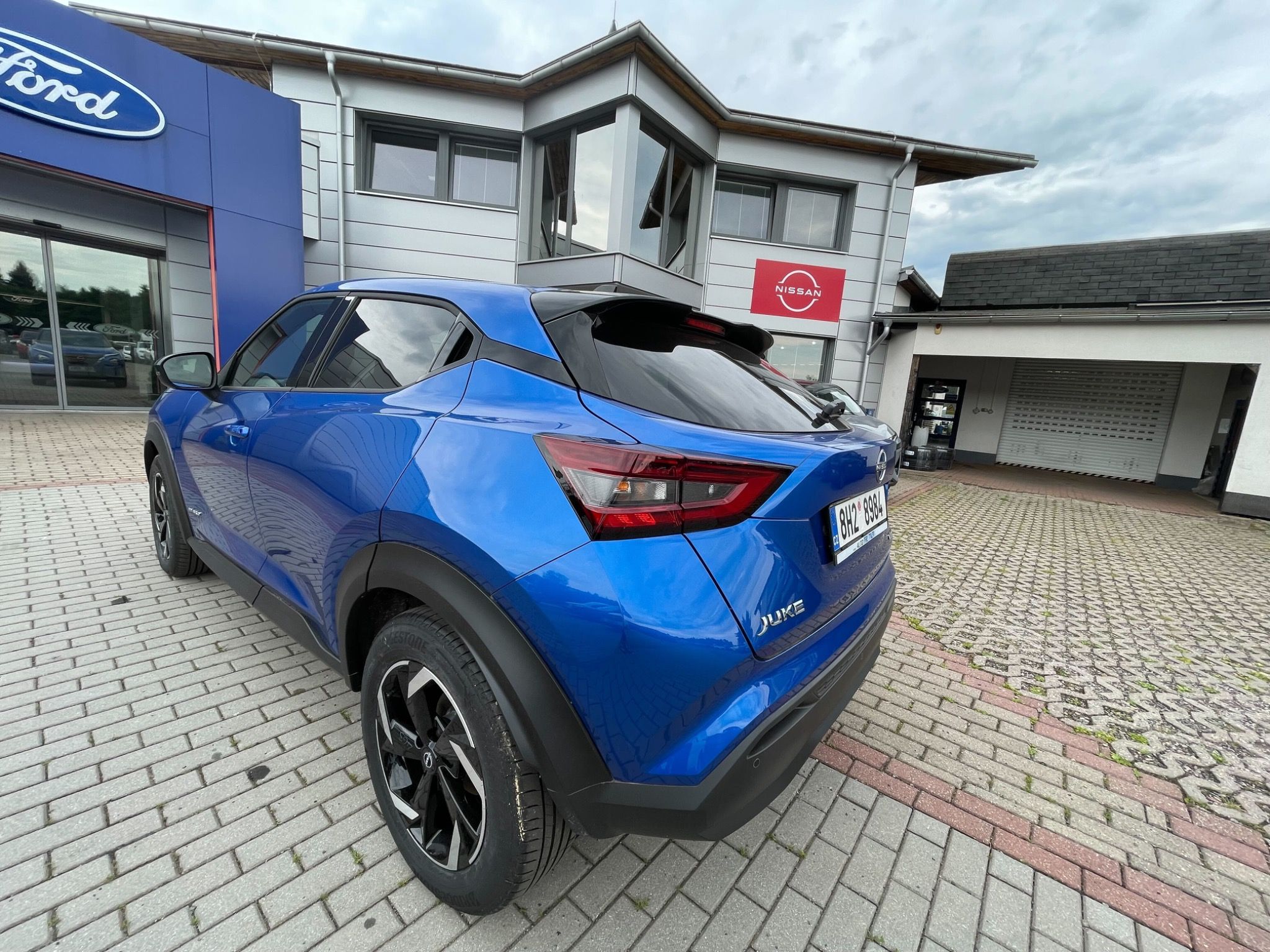 Nissan Juke, 1.6 HEV 105 kW N-Connecta - fotka 3