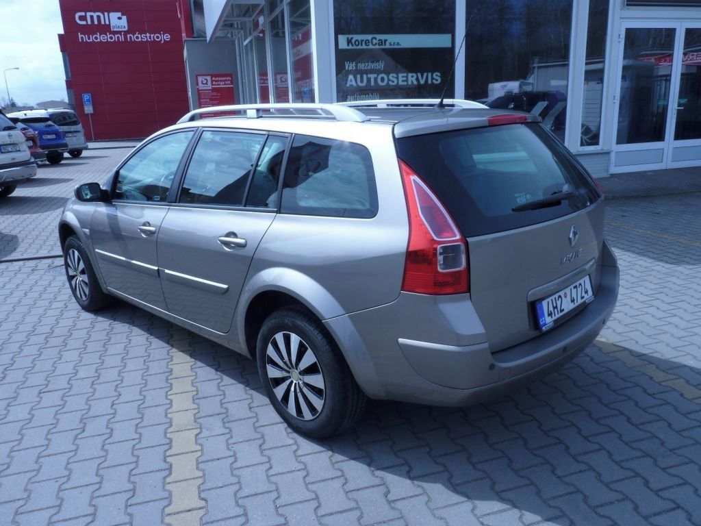Renault Mégane, 1.6i 82kW kombi ČR - fotka 3