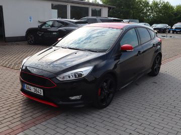 1.5 EcoBoost 110 kW Black Ed.