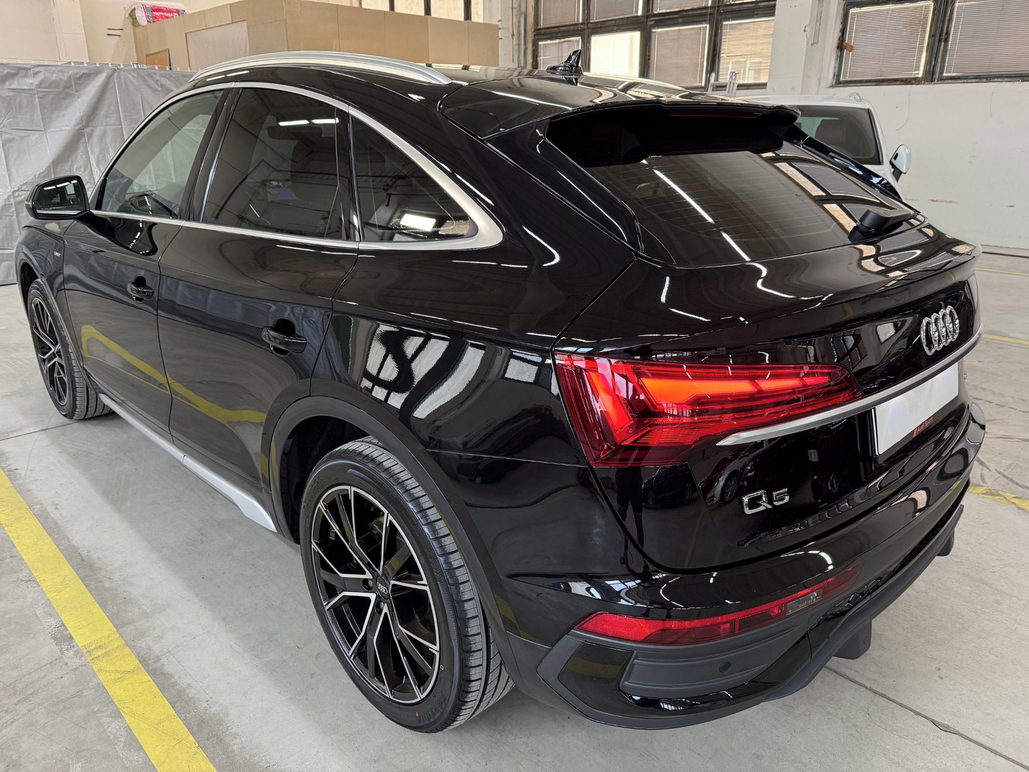 Audi Q5, SB Matrix vzduch koup.CZ - DPH - fotka 6