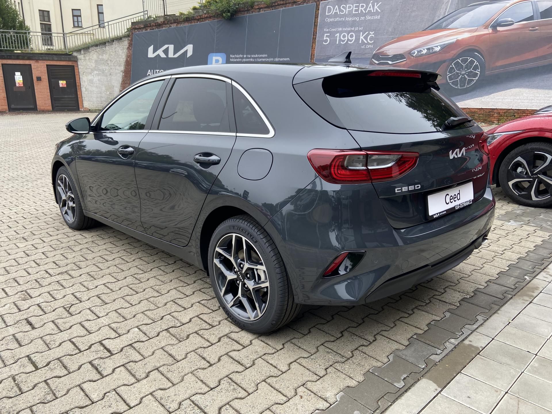 Kia Cee´d, 5HB 1,5 TOP +Business*AKCE* - fotka 5