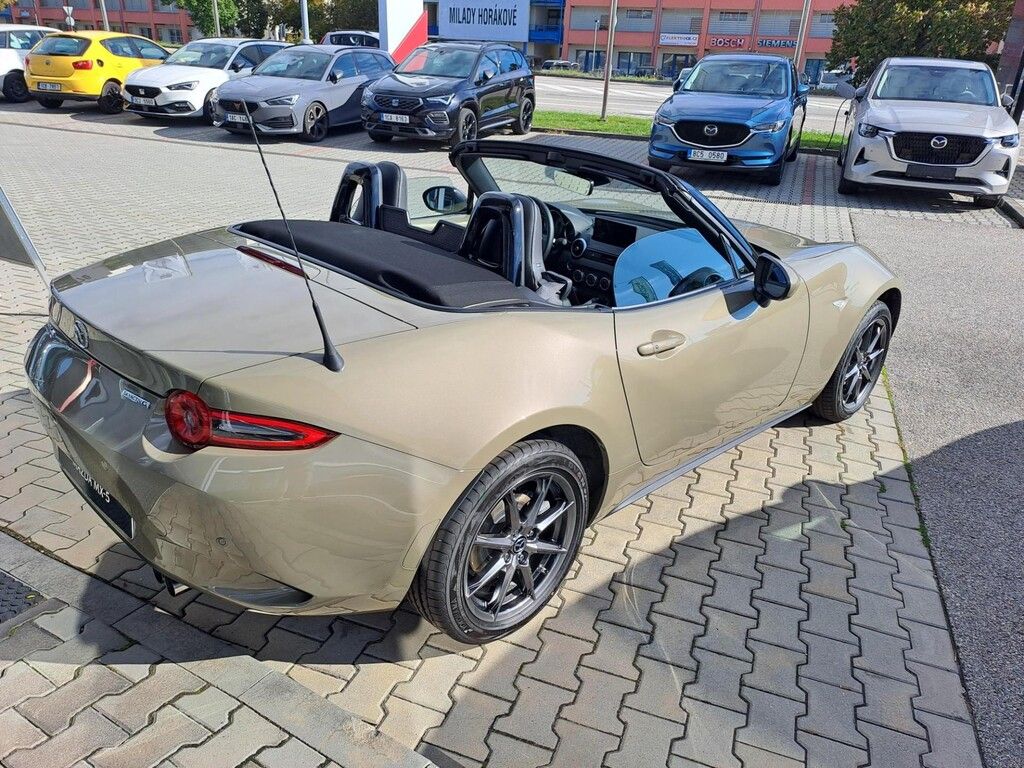 Mazda MX-5, MX-5 2024 2ST 1.5L SKYACTIV G - fotka 4