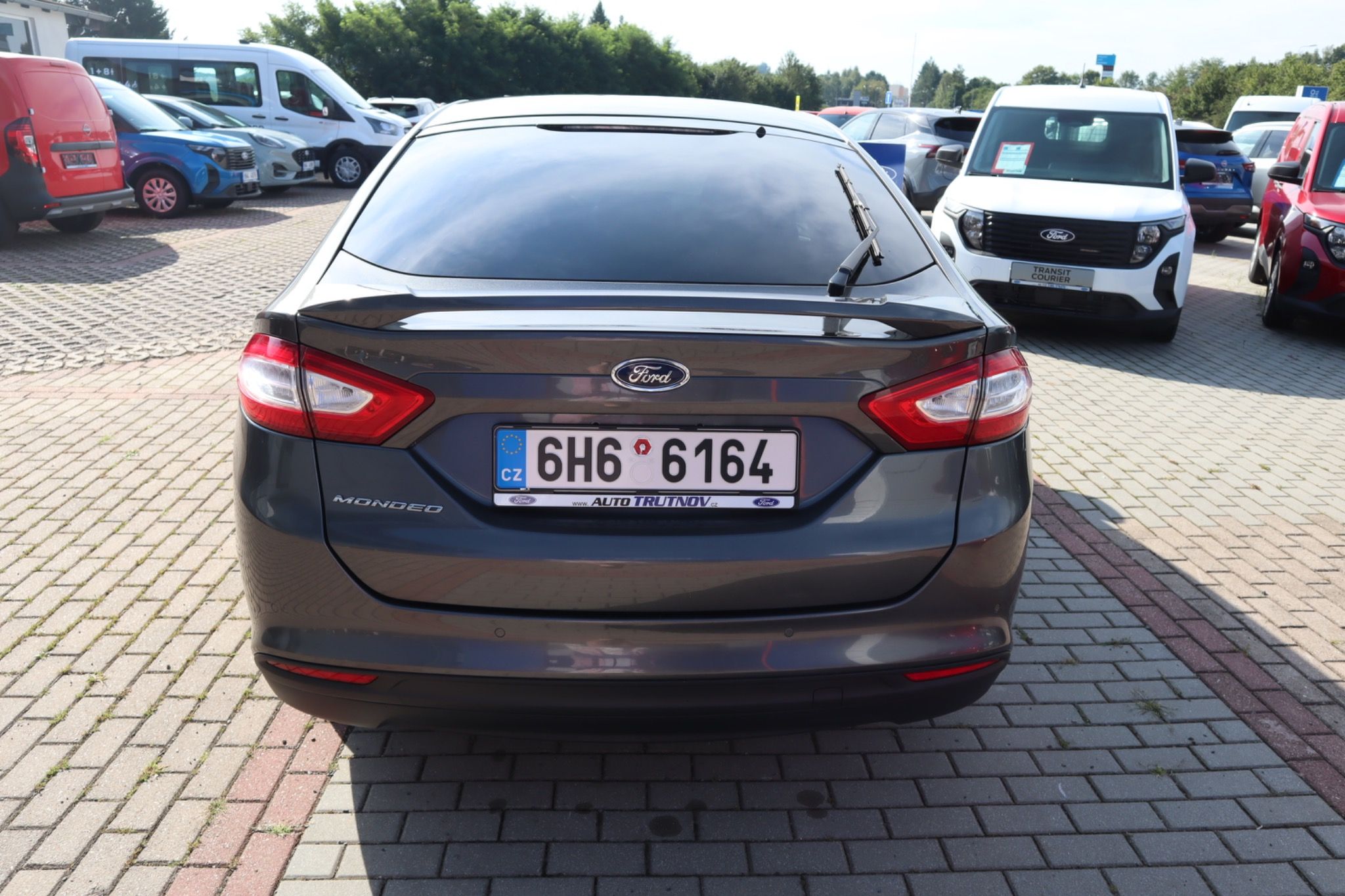 Ford Mondeo, 2.0 TDCi 110 kW Bus. Edit. AWD - fotka 4