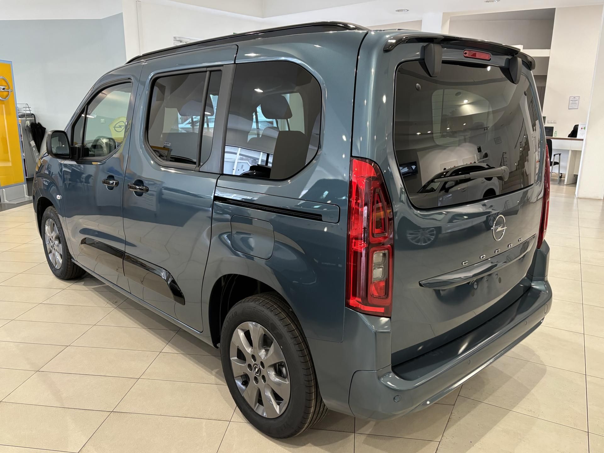 Opel Combo, Elegance Plus L1H1 1.5 CDTI - fotka 4