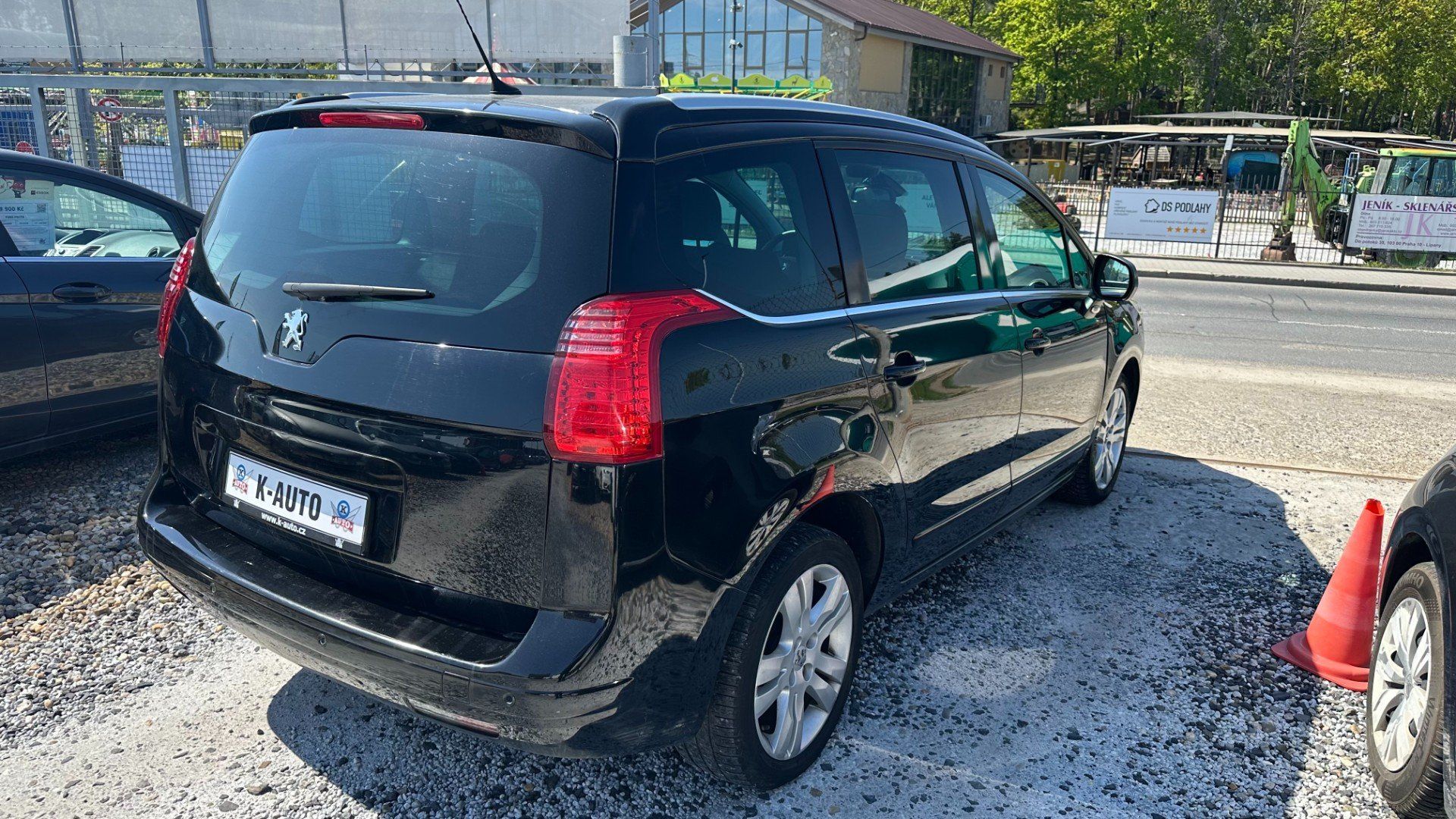 Peugeot 5008, 2.0HDi 110kW *Pano*Navi*PDC* - fotka 3