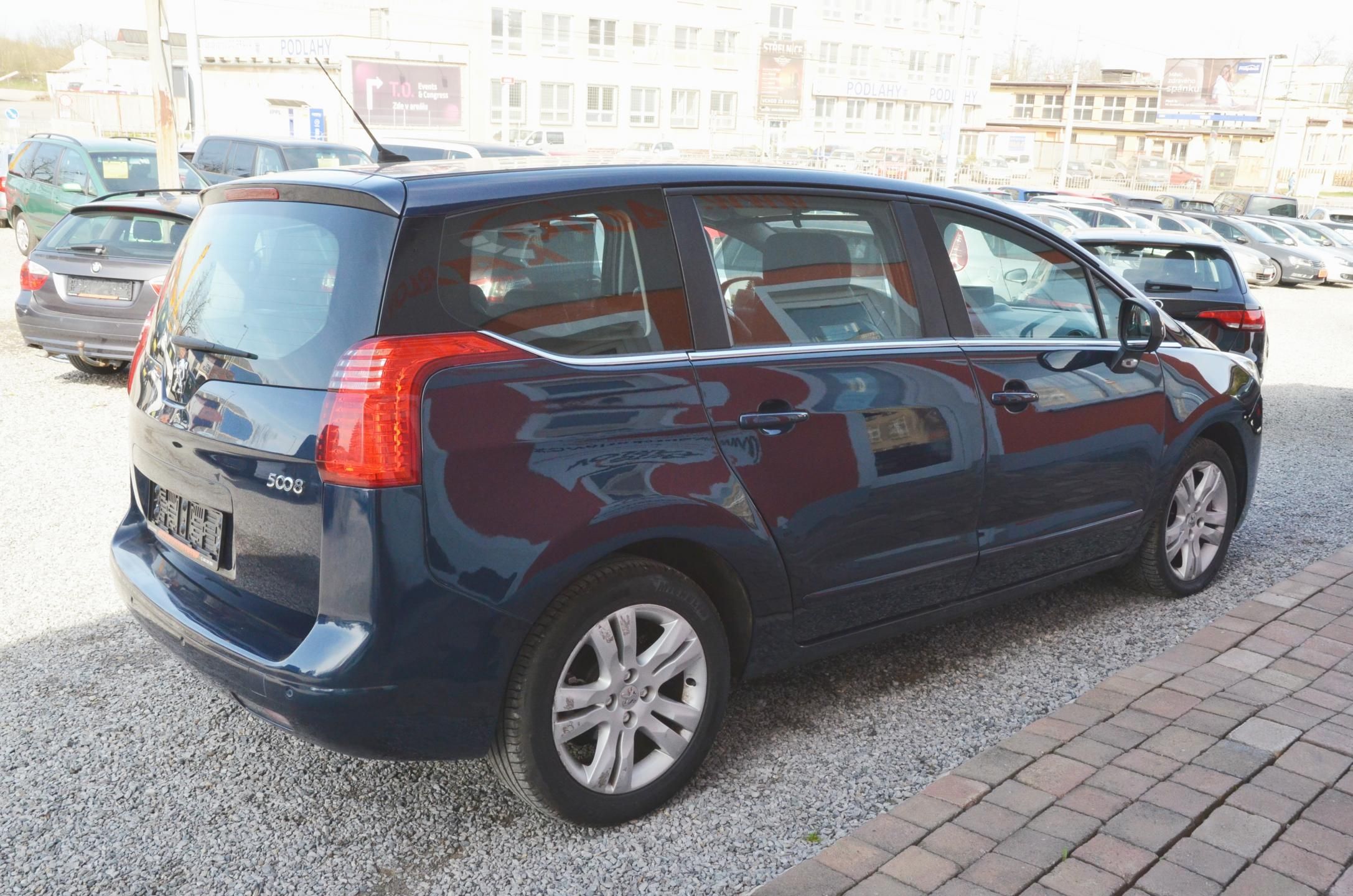 Peugeot 5008, 1.6 HDi 80kW AT / 7 MÍST - fotka 6