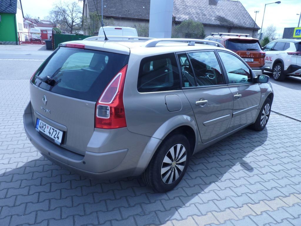 Renault Mégane, 1.6i 82kW kombi ČR - fotka 4