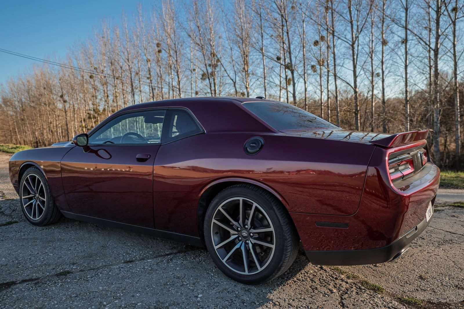 Dodge Challenger, 3.6 V6 SXT Automat - fotka 3
