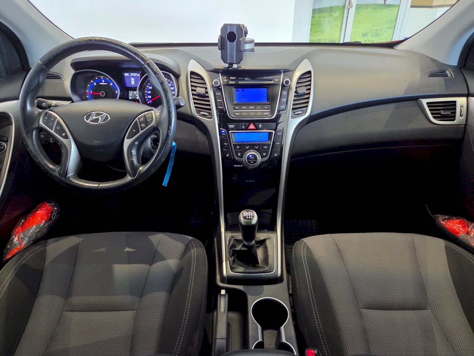 Hyundai i30, 1,6 CRDi / 81kW Trikolor - fotka 5