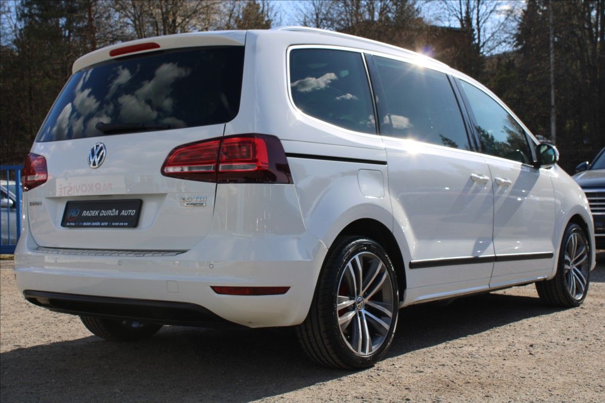 Volkswagen Sharan, 2,0 TDI  HIGHLINE,DSG,TAŽNÉ - fotka 5