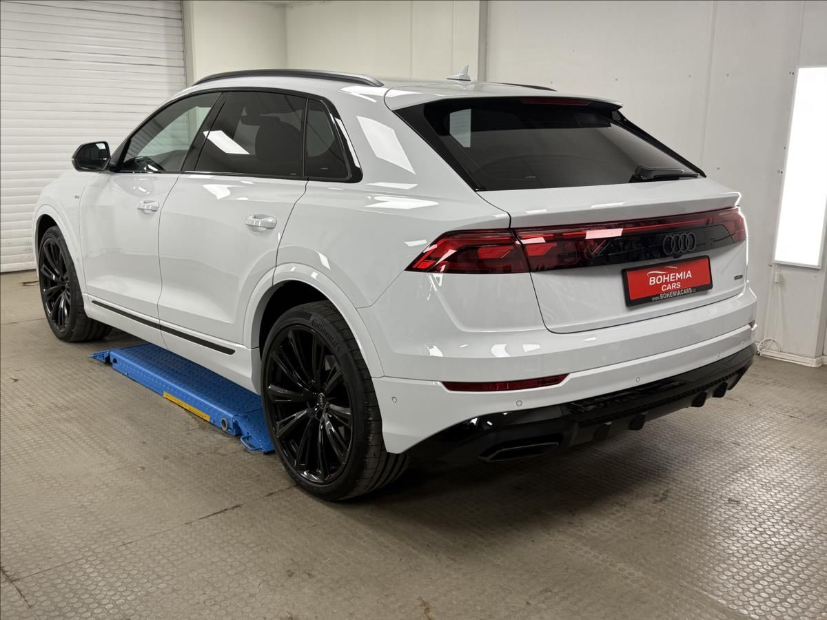 Audi Q8, 50 TDI S-LINE 1 MAJ ČR DPH - fotka 4