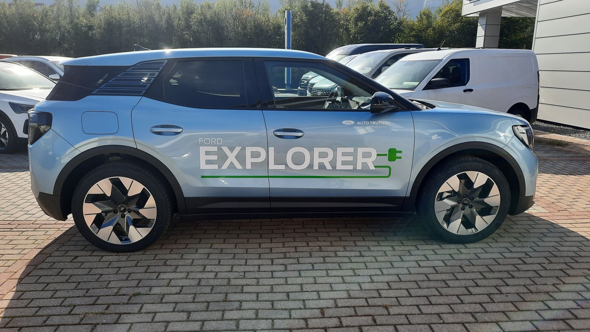 Ford Explorer, BEV 210 kW 77 kWh Premium RWD - fotka 6