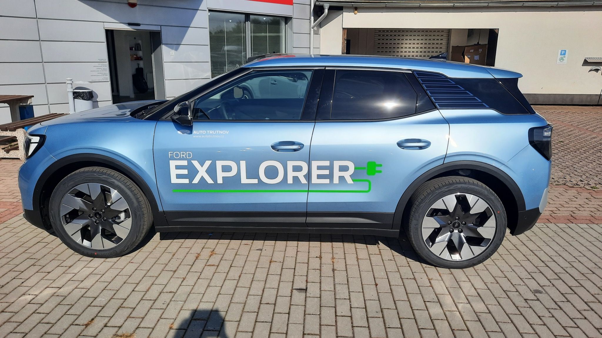Ford Explorer, BEV 210 kW 77 kWh Premium RWD - fotka 2