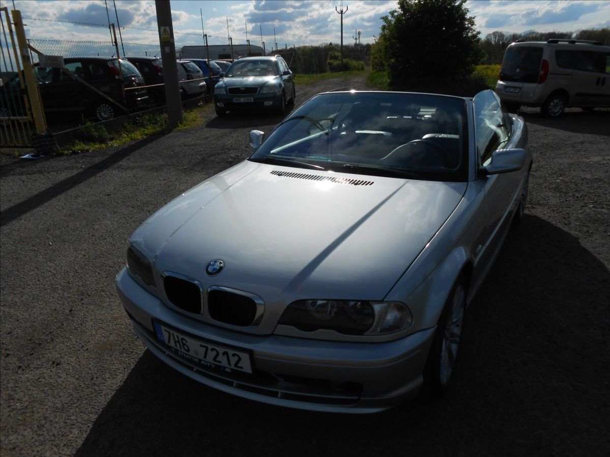 BMW Řada 3, 2,0 318Ci 105 kW Cabrio - fotka 2